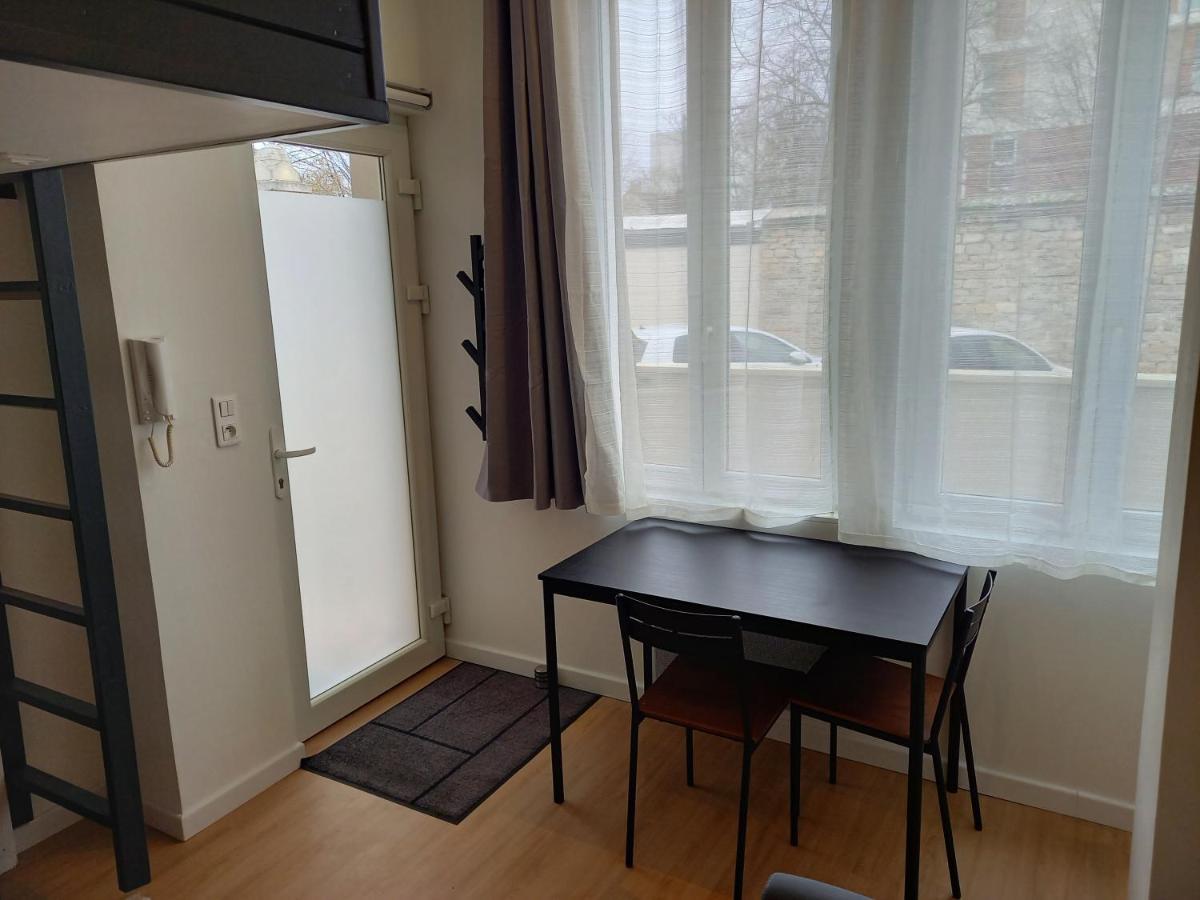 Studio Avec Terrasse En Residence Calme A Dijon. Экстерьер фото